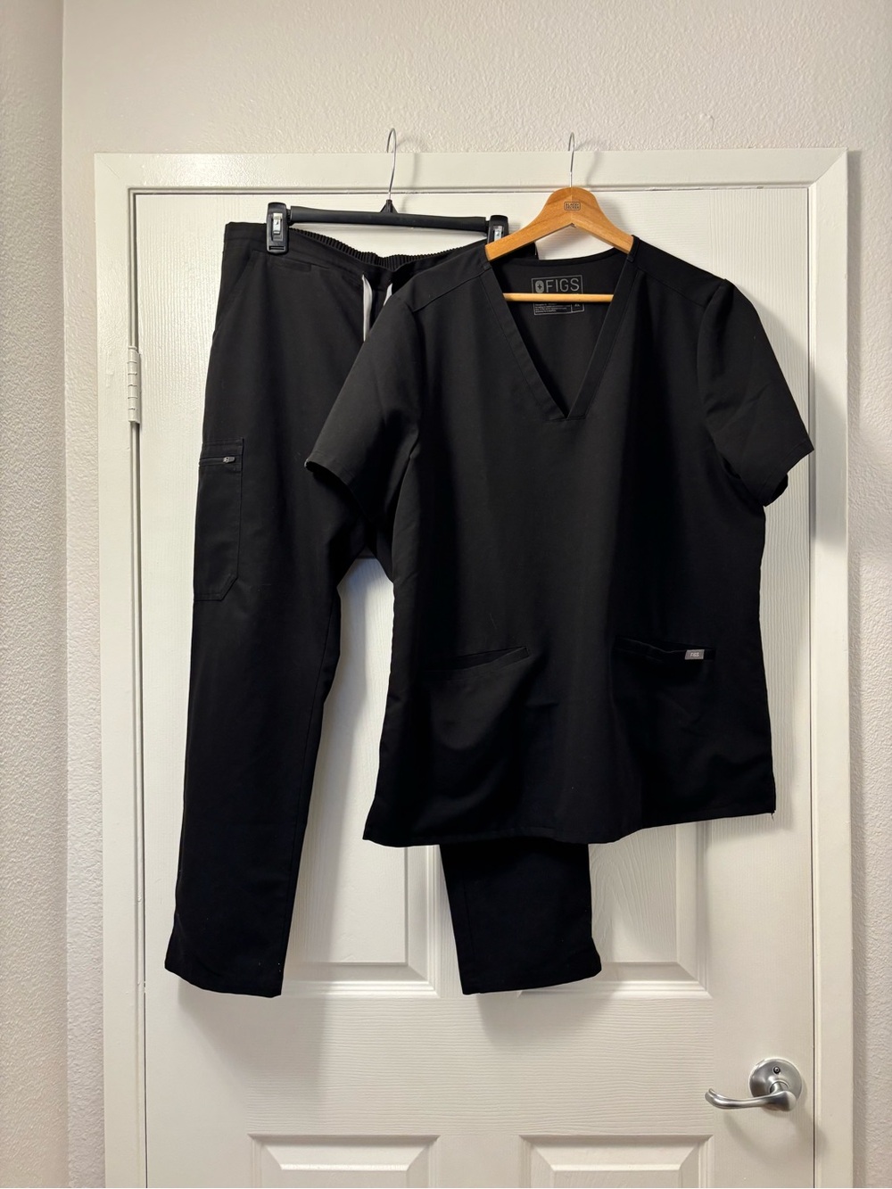 Figs Black V-Neck Scrub Set